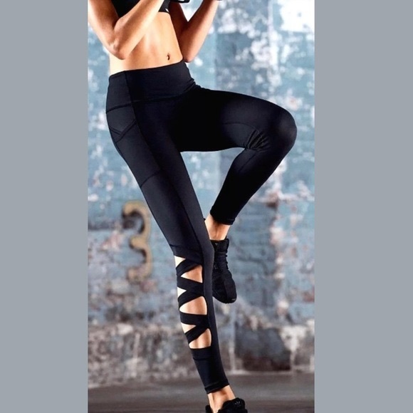 Victoria Secret sport knockout tight leggings - Picture 2 of 5